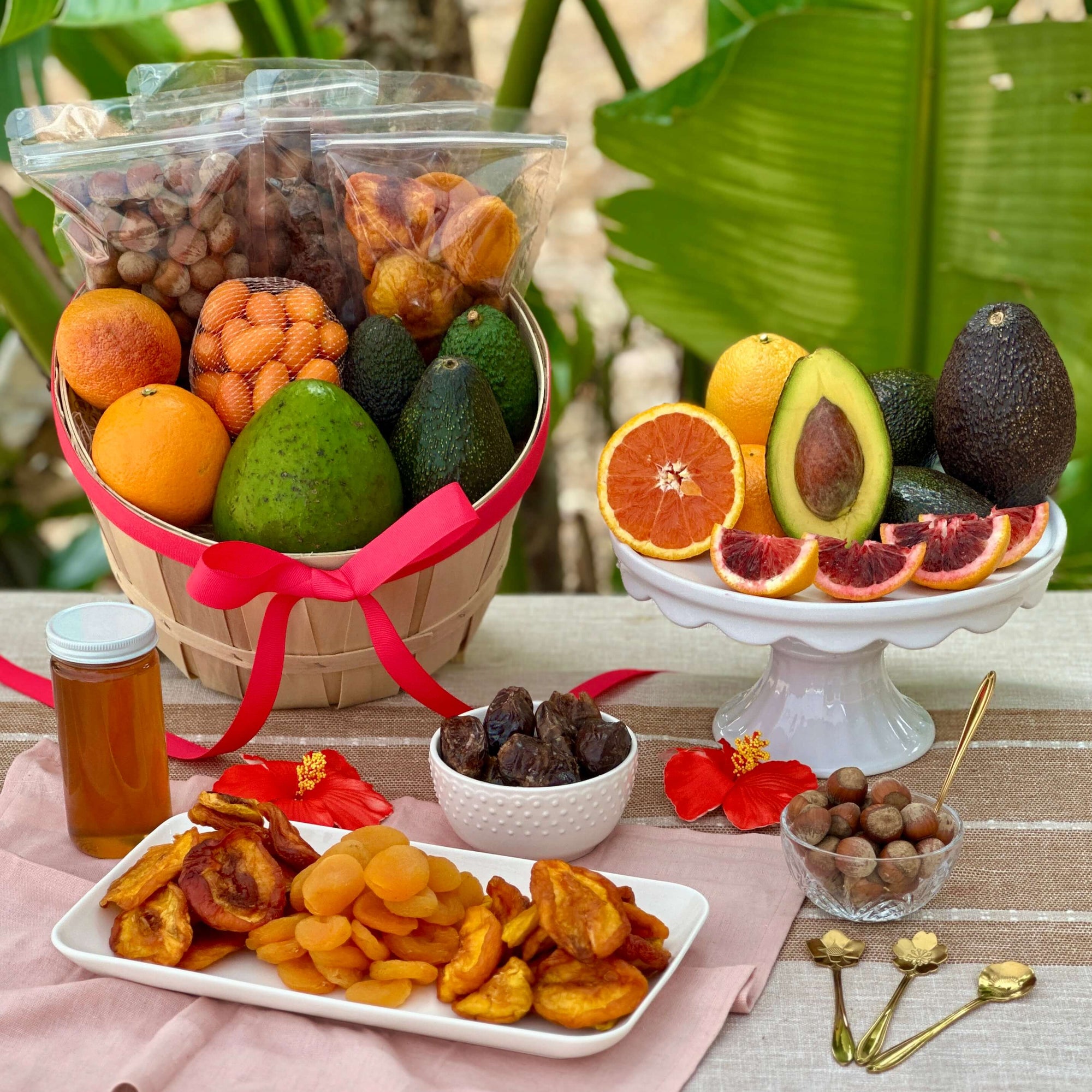 Mother's Day Basket - Citrus & Avocado Mix Good Hill Farms Mix Box: Gift Basket, Citrus & Avocado