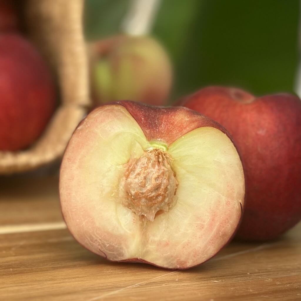 White Peach Good Hill Farms Fruit: Peaches